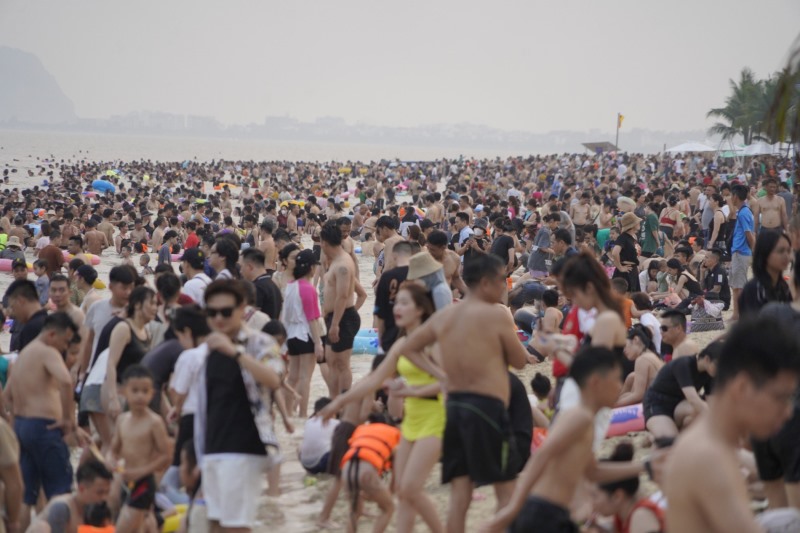 Quảng Ninh thu hút hơn 1 triệu khách du lịch dịp nghỉ lễ 30/4-1/5