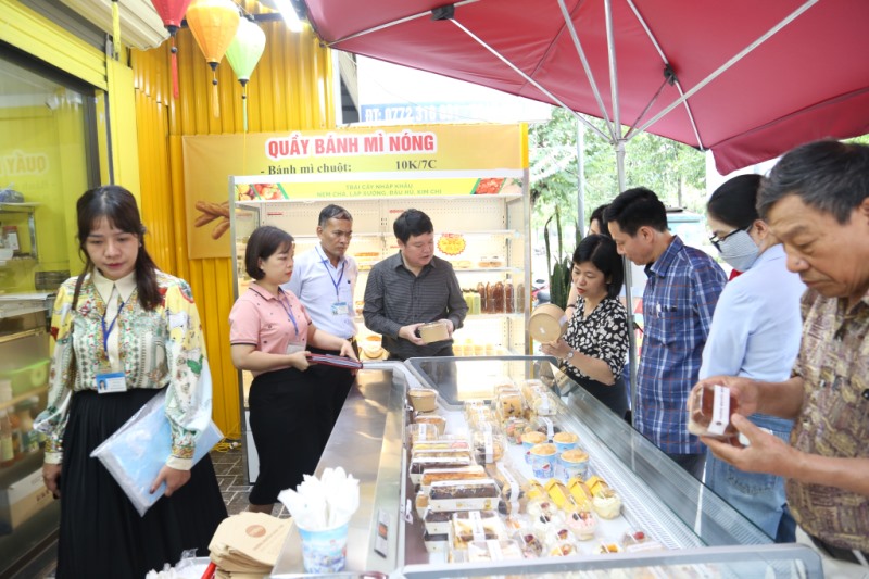 Tăng cường kiểm tra, giám sát an toàn thực phẩm