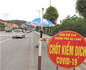 Chốt kiểm dịch Covid-19 tại Phường Đại Yên tăng cường kiểm soát người và phương tiện vào địa bàn Thành phố