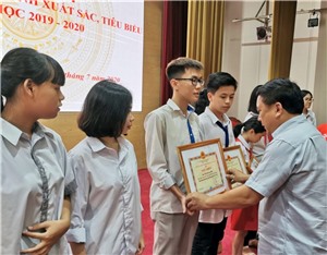 TP Hạ Long: Tuyên dương học sinh xuất sắc, tiêu biêu năm học 2019-2020