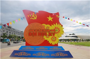 Hạ Long rực rỡ cờ hoa chào mừng Đại hội Đảng bộ tỉnh Quảng Ninh lần thứ XV nhiệm kỳ 2020- 2025