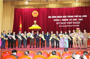 Khai mạc kỳ họp thứ nhất, HĐND TP Hạ Long khóa I, nhiệm kỳ 2016-2021