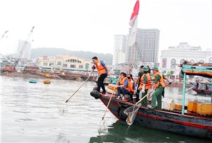 Chung tay bảo vệ môi trường Vịnh Hạ Long